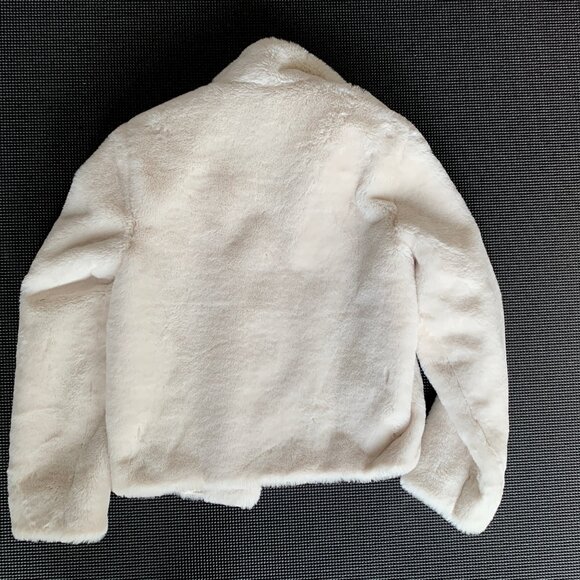 NWOT, XXS Express Off-White Faux-Fur Coat, Super Soft! Two Front Pockets - Picture 4 of 5